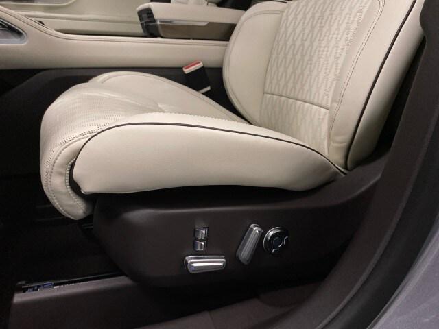 new 2025 Lincoln Nautilus car