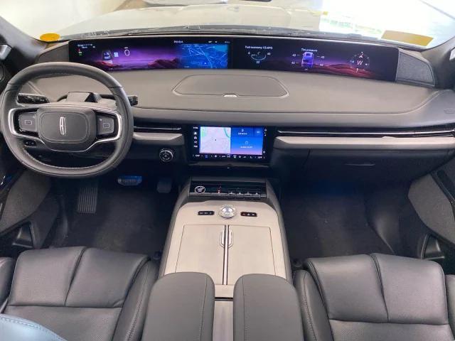 new 2025 Lincoln Navigator car