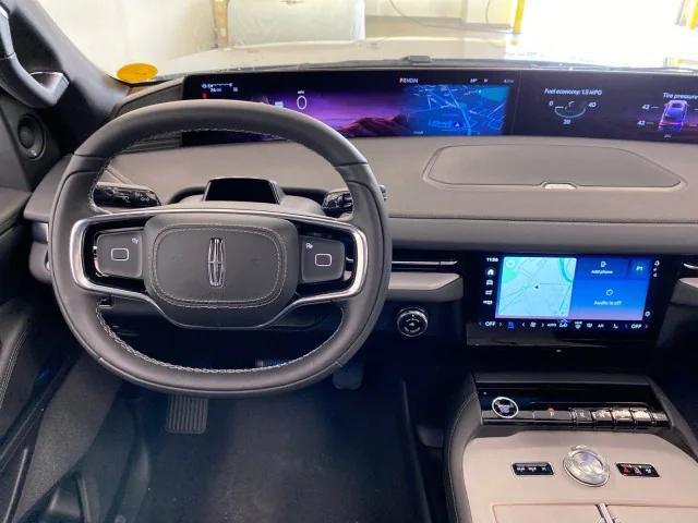 new 2025 Lincoln Navigator car