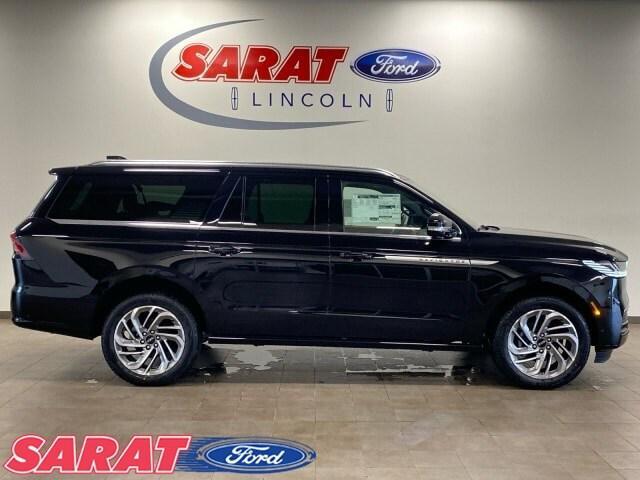 new 2025 Lincoln Navigator car, priced at $106,275