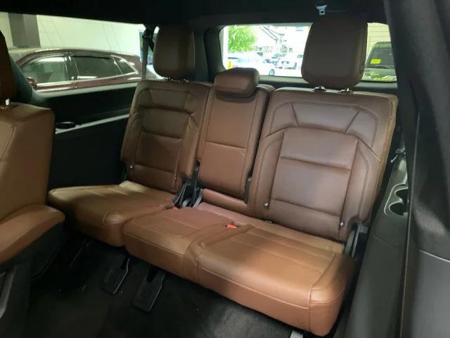 new 2025 Lincoln Navigator car, priced at $106,275