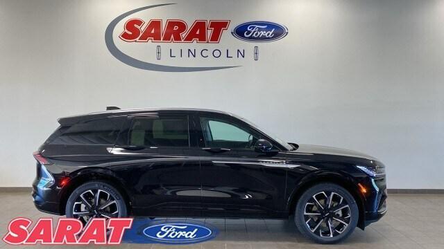 new 2025 Lincoln Nautilus car