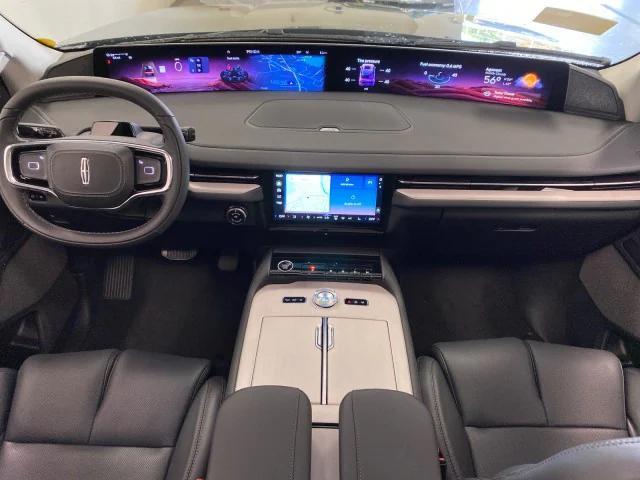 new 2025 Lincoln Navigator car, priced at $106,520