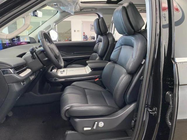 new 2025 Lincoln Navigator car, priced at $106,520