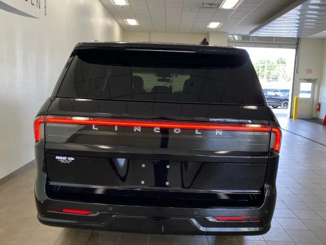 new 2025 Lincoln Navigator car, priced at $106,520