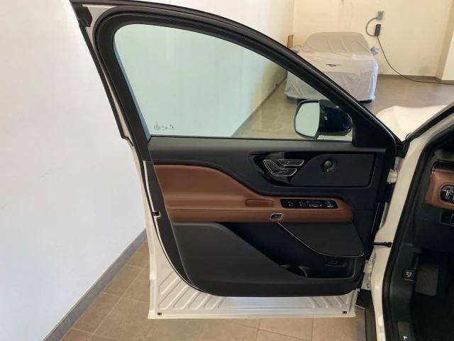 new 2025 Lincoln Aviator car, priced at $75,125