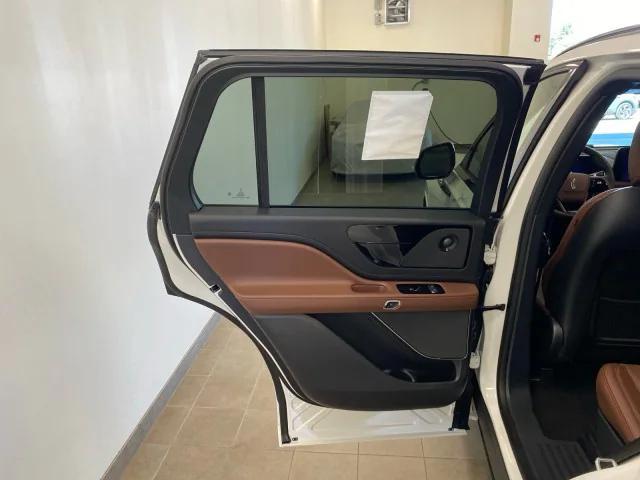 new 2025 Lincoln Aviator car, priced at $75,125