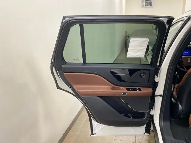new 2025 Lincoln Aviator car, priced at $71,465