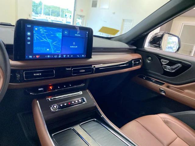 new 2025 Lincoln Aviator car, priced at $71,465