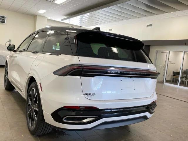 new 2025 Lincoln Nautilus car