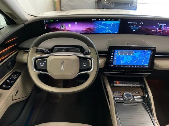 new 2025 Lincoln Nautilus car
