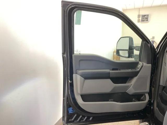 new 2025 Ford F-350 car, priced at $71,585