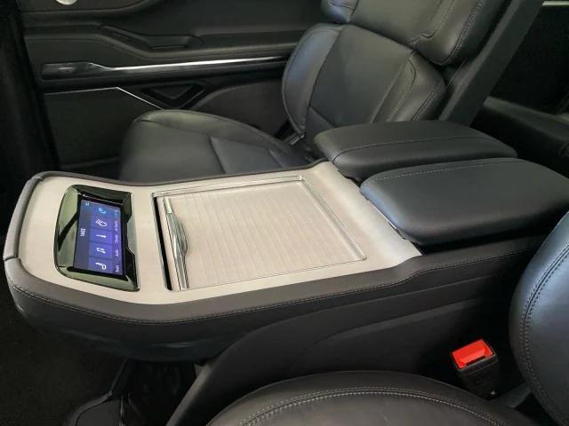 new 2025 Lincoln Navigator car, priced at $107,320