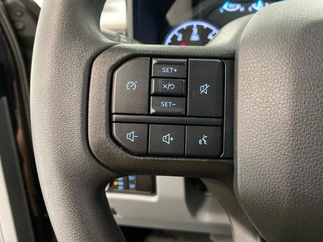 new 2025 Ford F-350 car