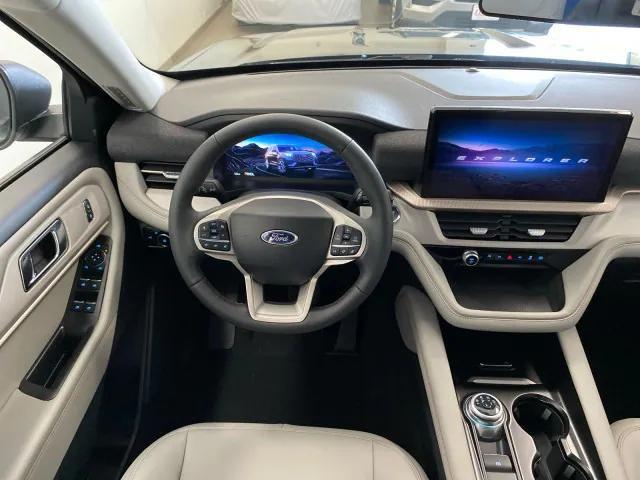 new 2025 Ford Explorer car, priced at $48,660