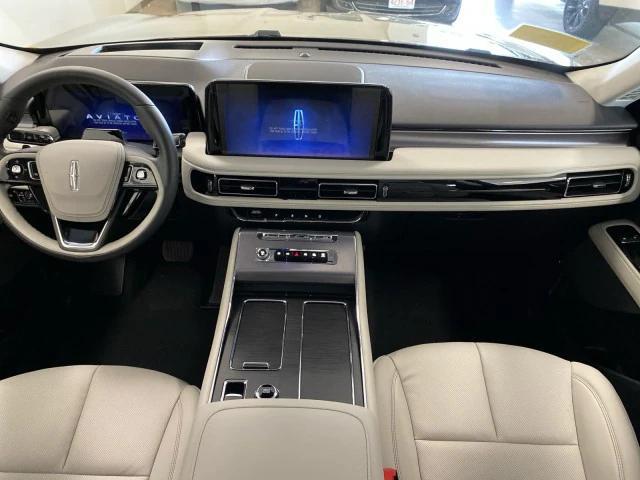new 2025 Lincoln Aviator car