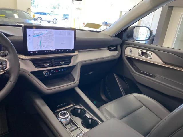 new 2025 Ford Explorer car, priced at $52,165