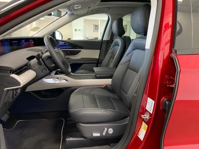new 2025 Lincoln Nautilus car