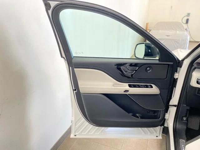 new 2025 Lincoln Aviator car, priced at $74,965