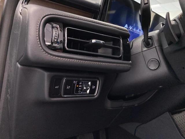 new 2025 Lincoln Aviator car