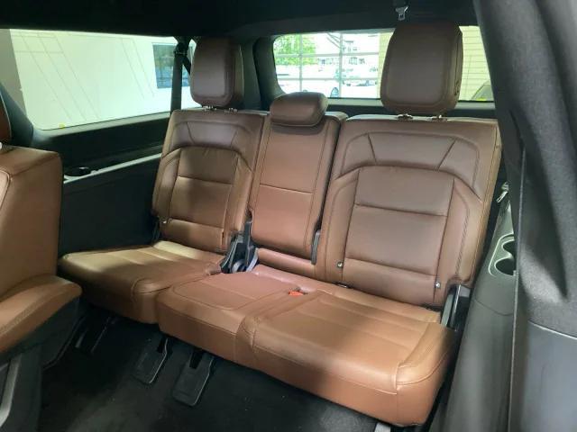 new 2025 Lincoln Navigator car, priced at $105,580