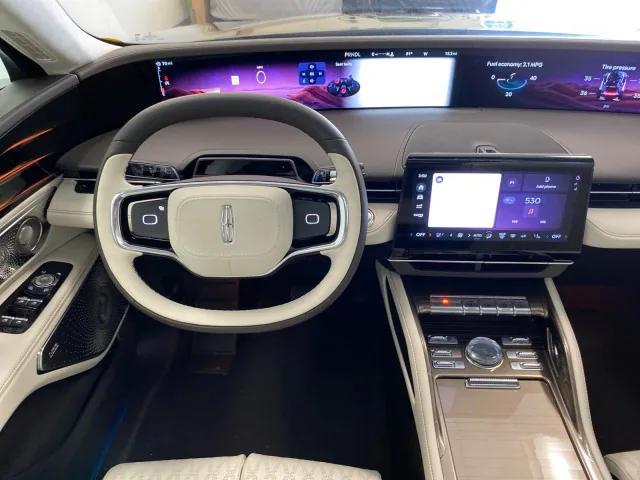 new 2024 Lincoln Nautilus car