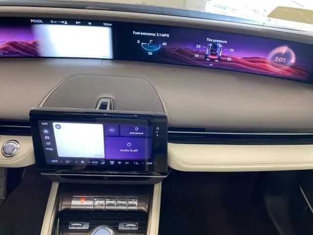 new 2024 Lincoln Nautilus car