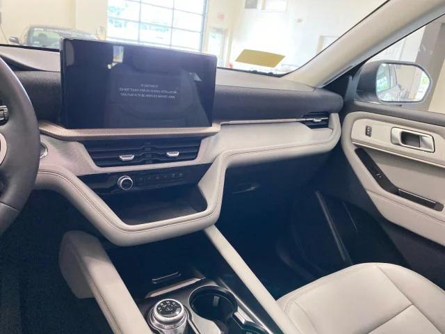 new 2025 Ford Explorer car, priced at $45,416