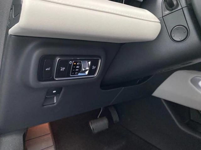 new 2025 Lincoln Nautilus car, priced at $61,070