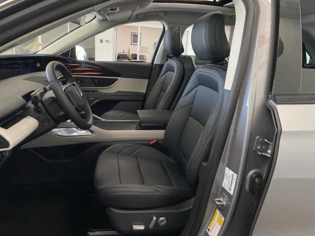 new 2025 Lincoln Nautilus car, priced at $61,070