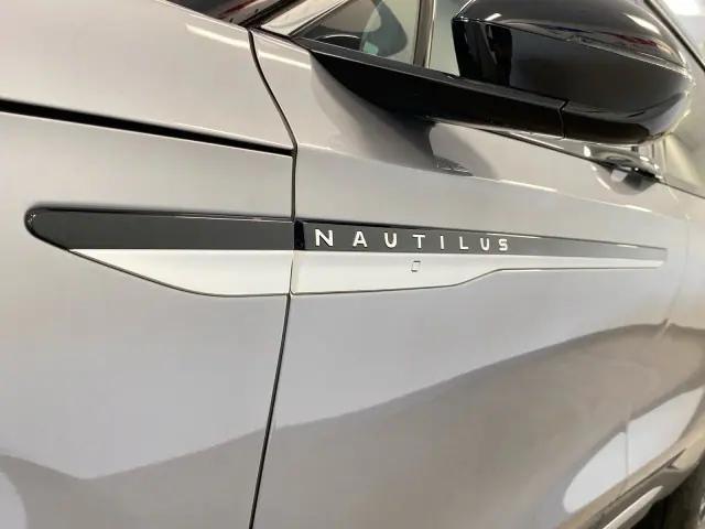 new 2025 Lincoln Nautilus car, priced at $61,070