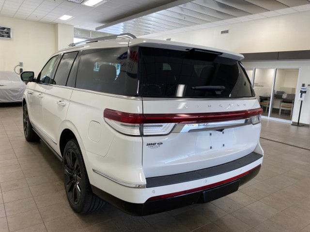 new 2024 Lincoln Navigator car, priced at $106,435