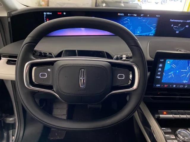 new 2025 Lincoln Nautilus car