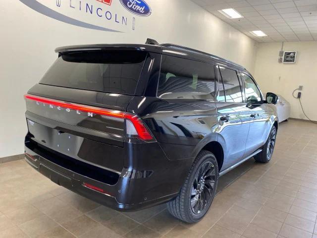 new 2025 Lincoln Navigator car, priced at $109,375