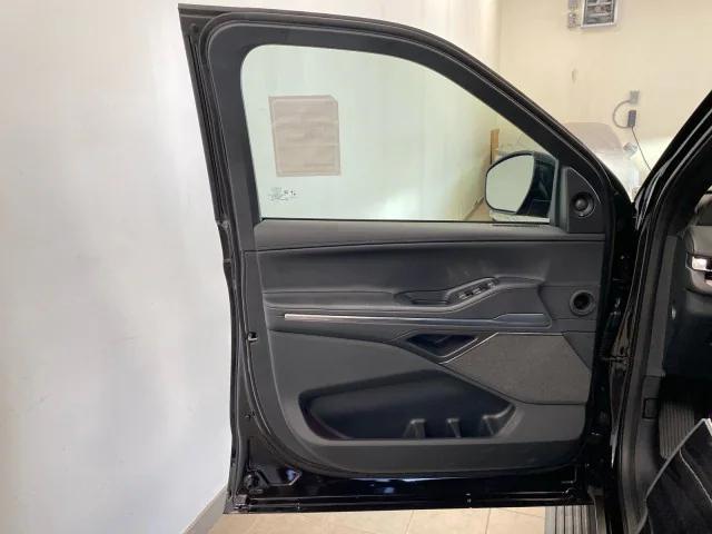new 2025 Lincoln Navigator car, priced at $109,375