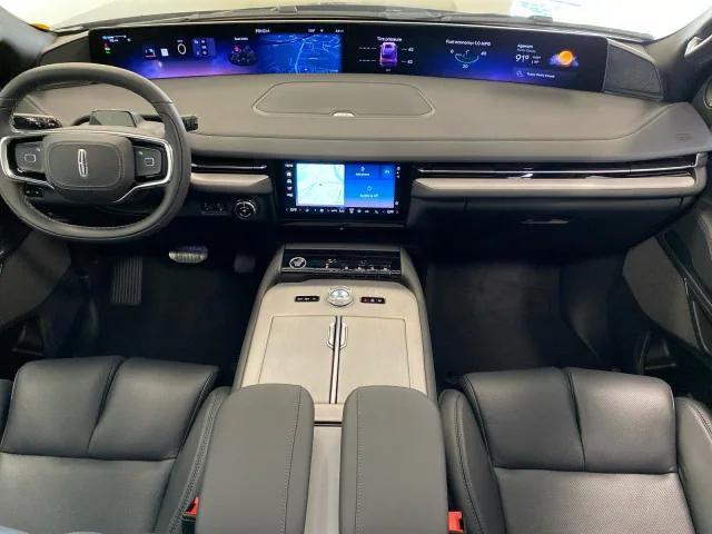 new 2025 Lincoln Navigator car, priced at $109,375