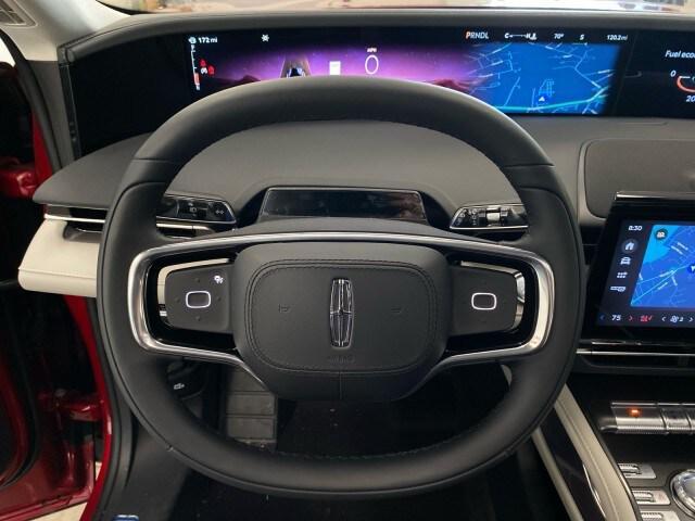 new 2025 Lincoln Nautilus car