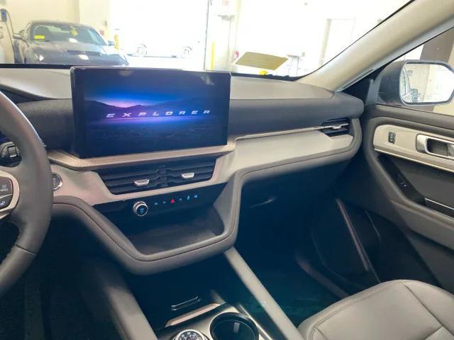 new 2025 Ford Explorer car, priced at $49,555