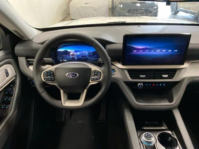 new 2025 Ford Explorer car, priced at $45,100