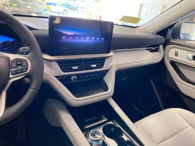 new 2025 Ford Explorer car, priced at $49,675