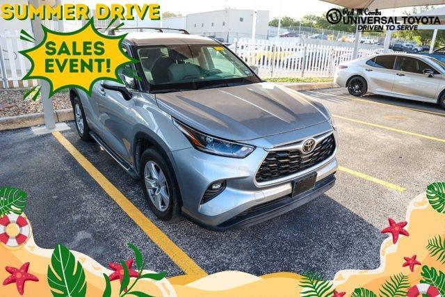 used 2021 Toyota Highlander car, priced at $30,495