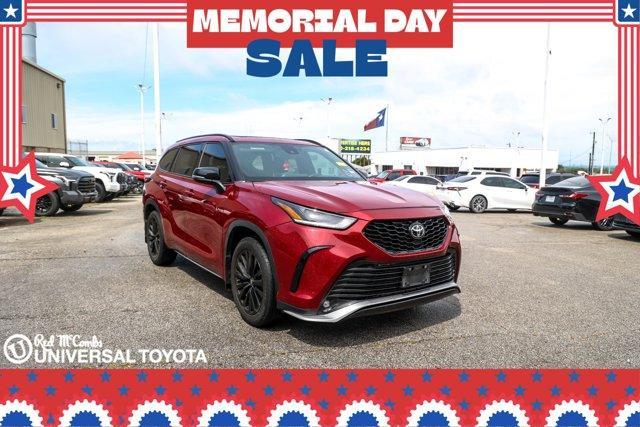 used 2023 Toyota Highlander car, priced at $40,995