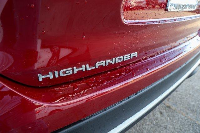 used 2023 Toyota Highlander car, priced at $38,852
