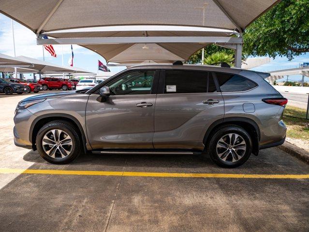new 2025 Toyota Highlander car, priced at $50,640