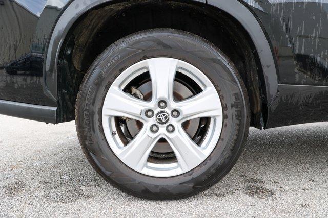 used 2022 Toyota Highlander car, priced at $33,168