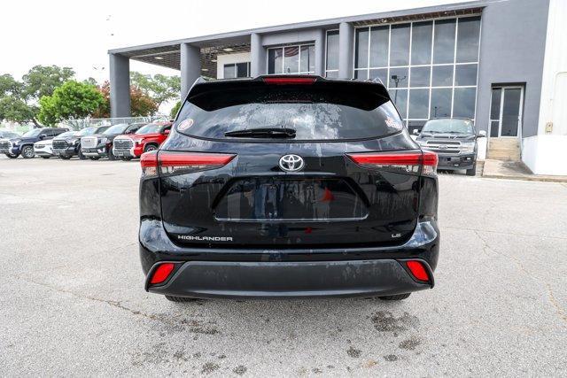 used 2022 Toyota Highlander car, priced at $33,168