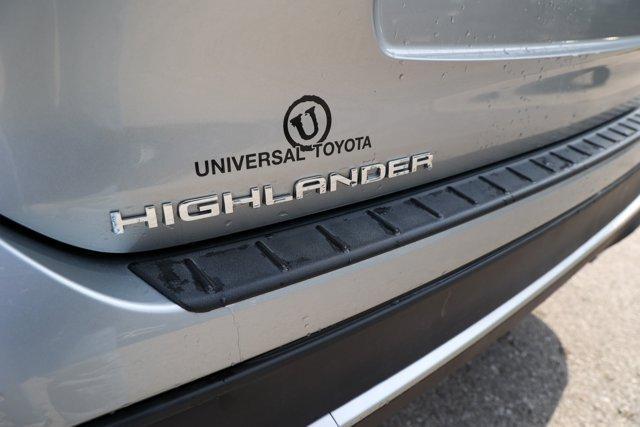 used 2024 Toyota Highlander car, priced at $44,995