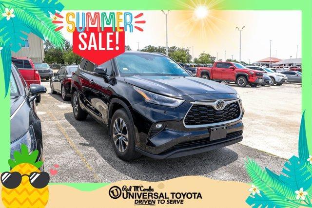 used 2023 Toyota Highlander car, priced at $40,998