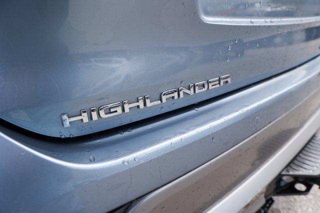 used 2022 Toyota Highlander car, priced at $40,995