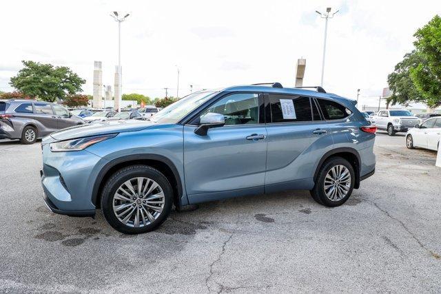 used 2022 Toyota Highlander car, priced at $38,792